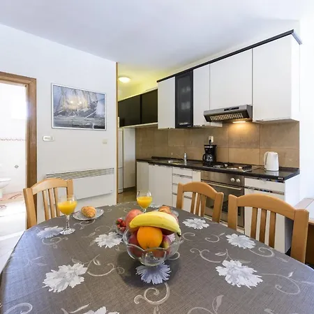 Apartment Tija Two Bedroom Apartment With Balcony And Partial Sea View Dubrovnik Exterior photo