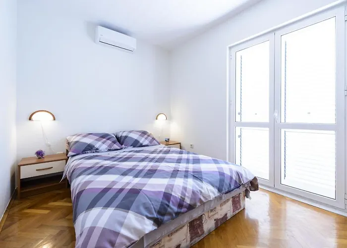 Apartment Tija Two Bedroom Apartment With Balcony And Partial Sea View
